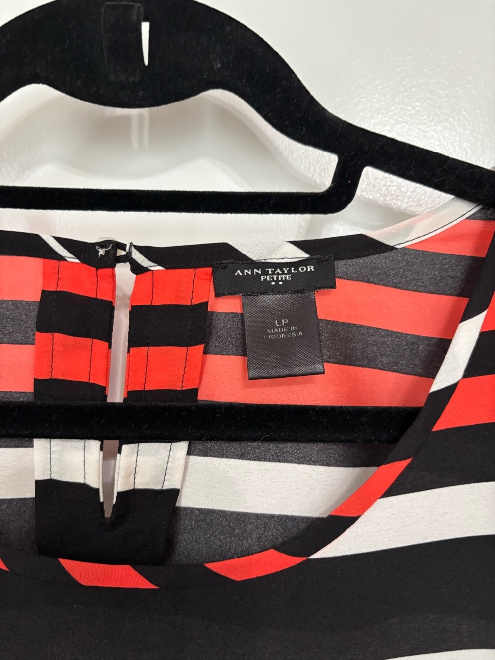 Ann Taylor Petite Black, White & Red Striped Scoop Neck Blouse, size LP - Picture 2 of 6